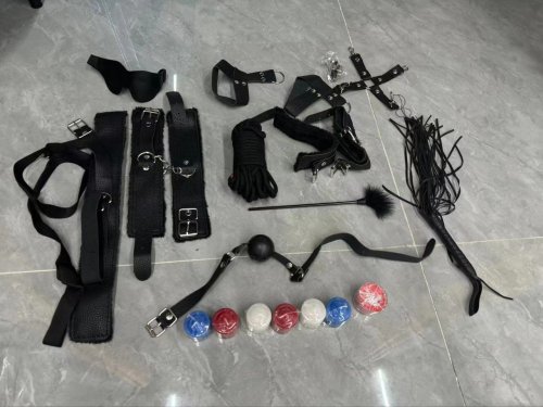 深圳市兼职大奶妹 温柔体贴 主要两个36D大胸