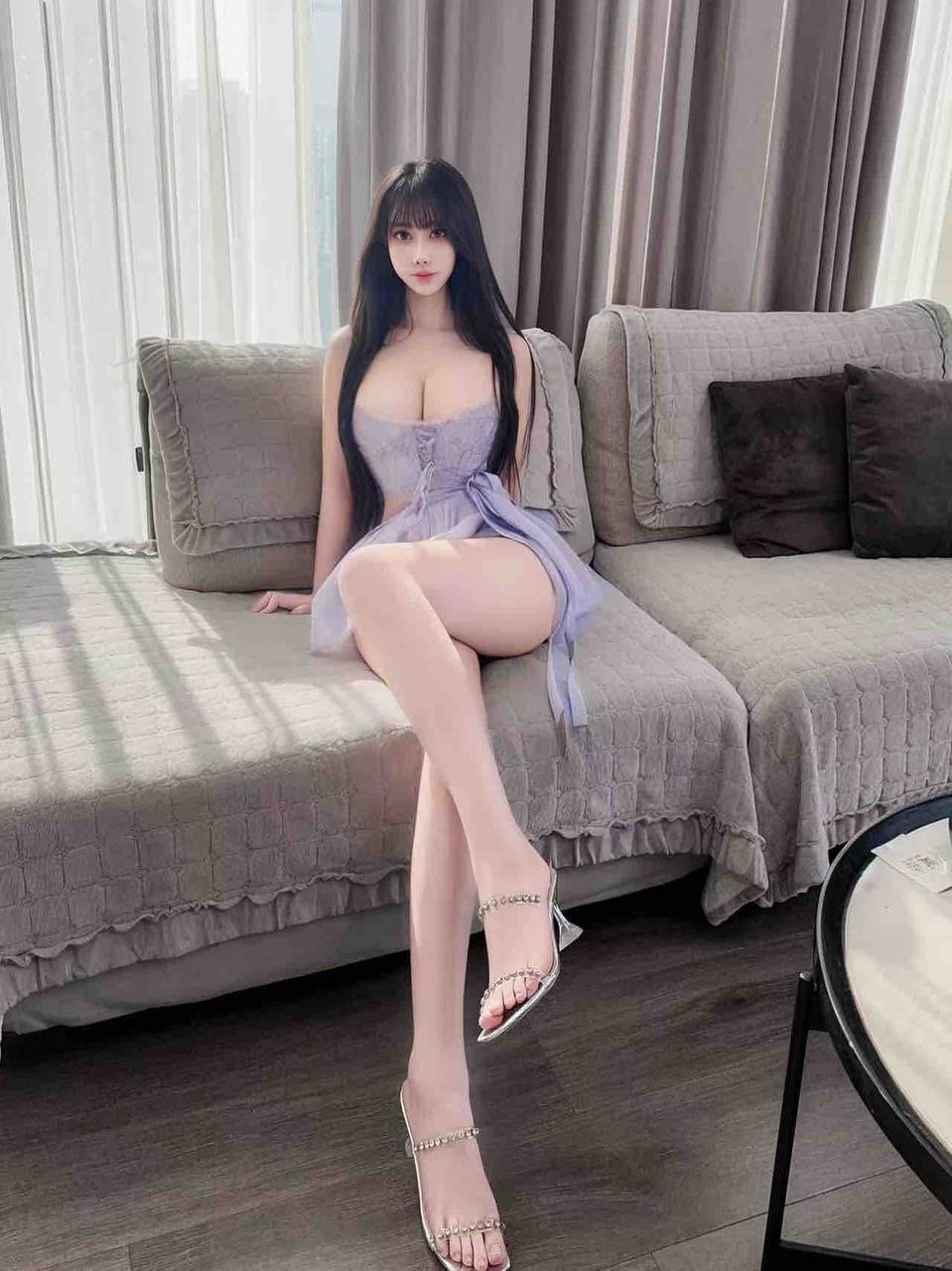 杭州 性感小姐姐，皮肤光滑细腻 胸大身材好