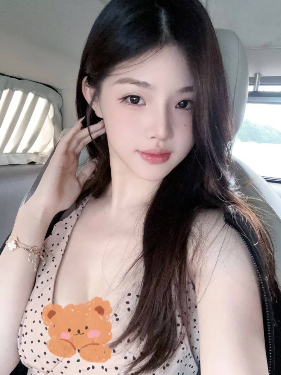 【西安】年轻粉嫩的软妹子