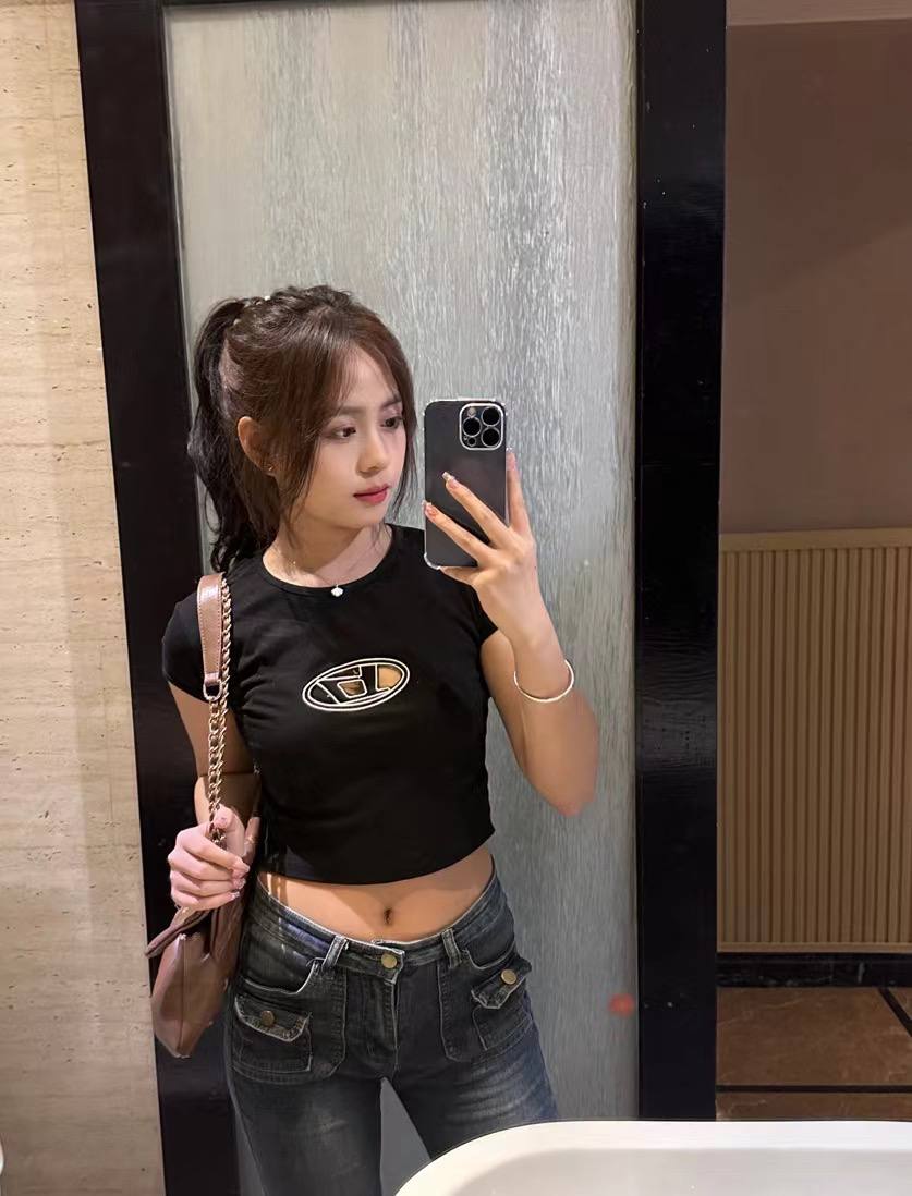 佛山 穿着洋气 身体柔软可纯可欲舞蹈毕业生