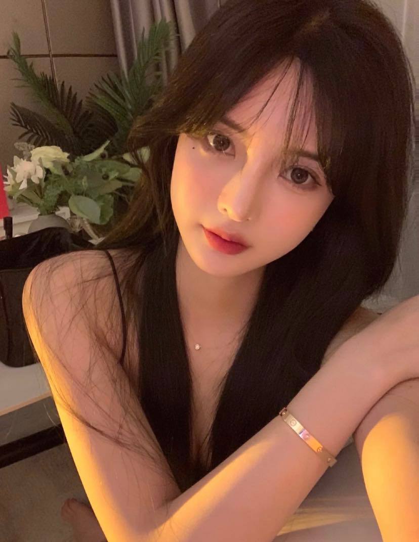 大连兼职大学生逼紧会夹奶头粉嫩水多