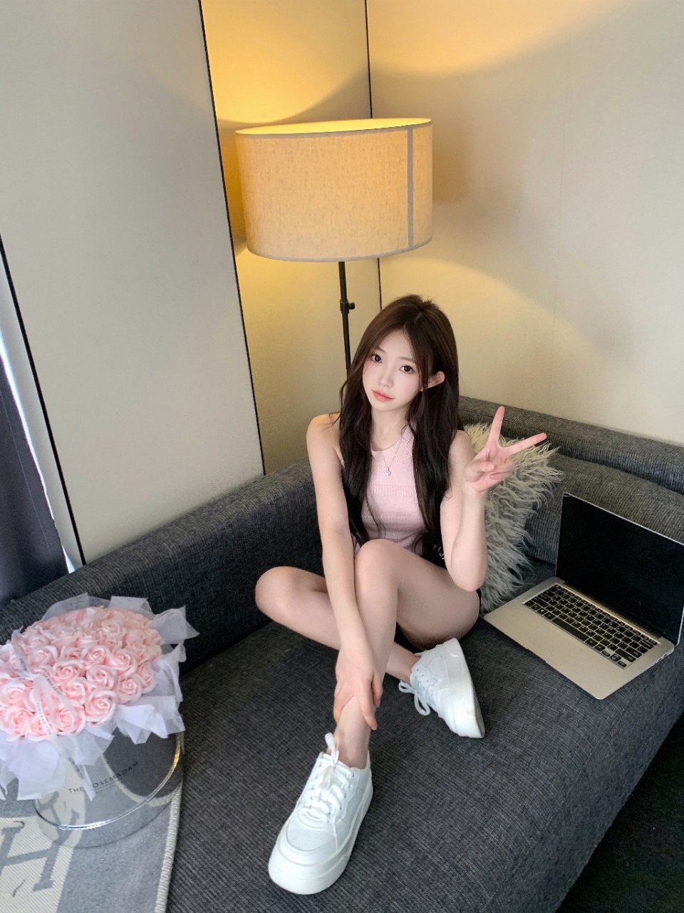 广东省佛山市嫩骚小迷妹原味鲍鱼耐操很紧