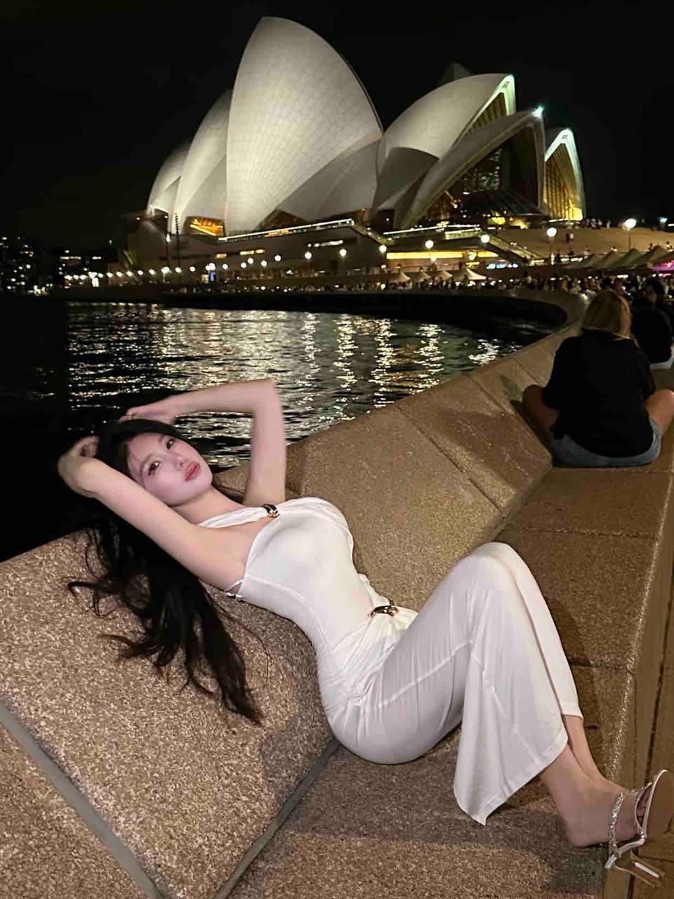 苏州气质御姐前凸后翘气质洋气超级白