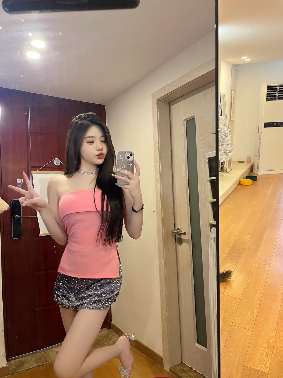 浙江省嘉兴市小姐姐超性感，都想好用什么姿势搞