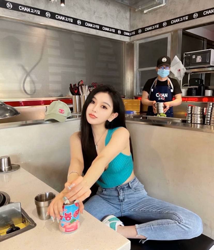 南通17EF丰满小妹 纯欲大胸 迷离的小眼神-集美全国高端外围 南通17EF丰满小妹 纯欲大胸 迷离的小眼神