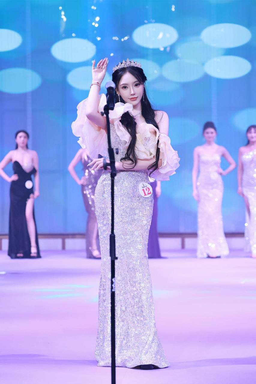 深圳在贾乃亮李小璐煮妇神探剧组出演过女配