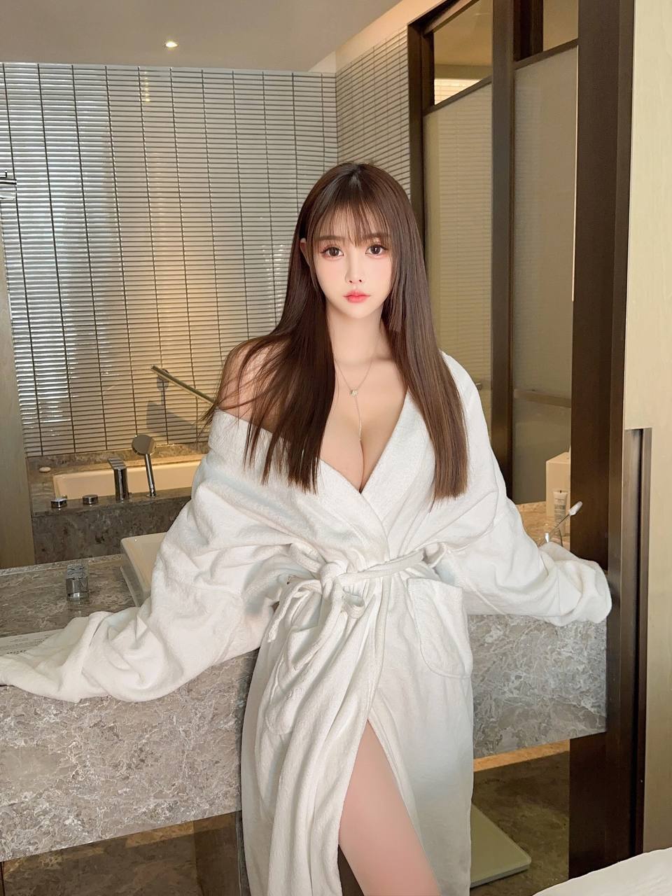 金华市白兔少女特听话-集美全国高端外围 金华市白兔少女特听话