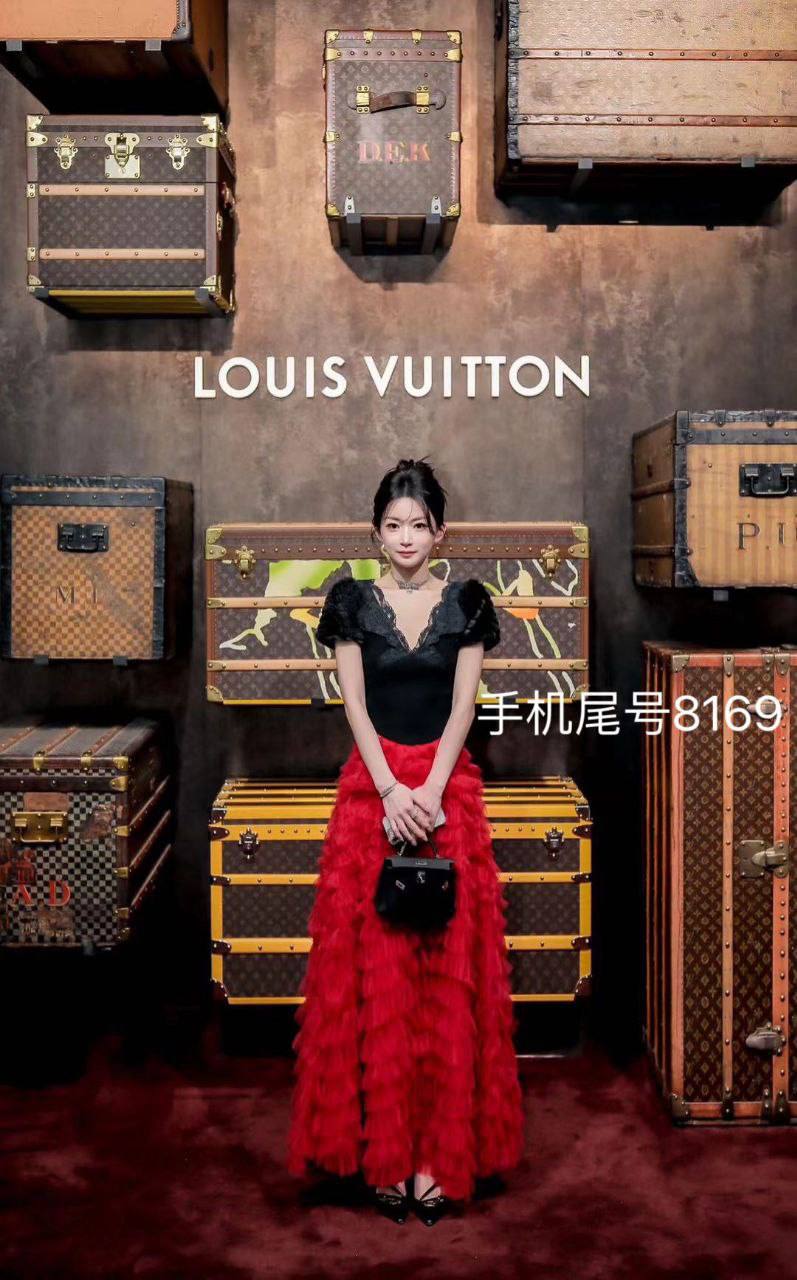 广州自媒体博主  独立服装设计师