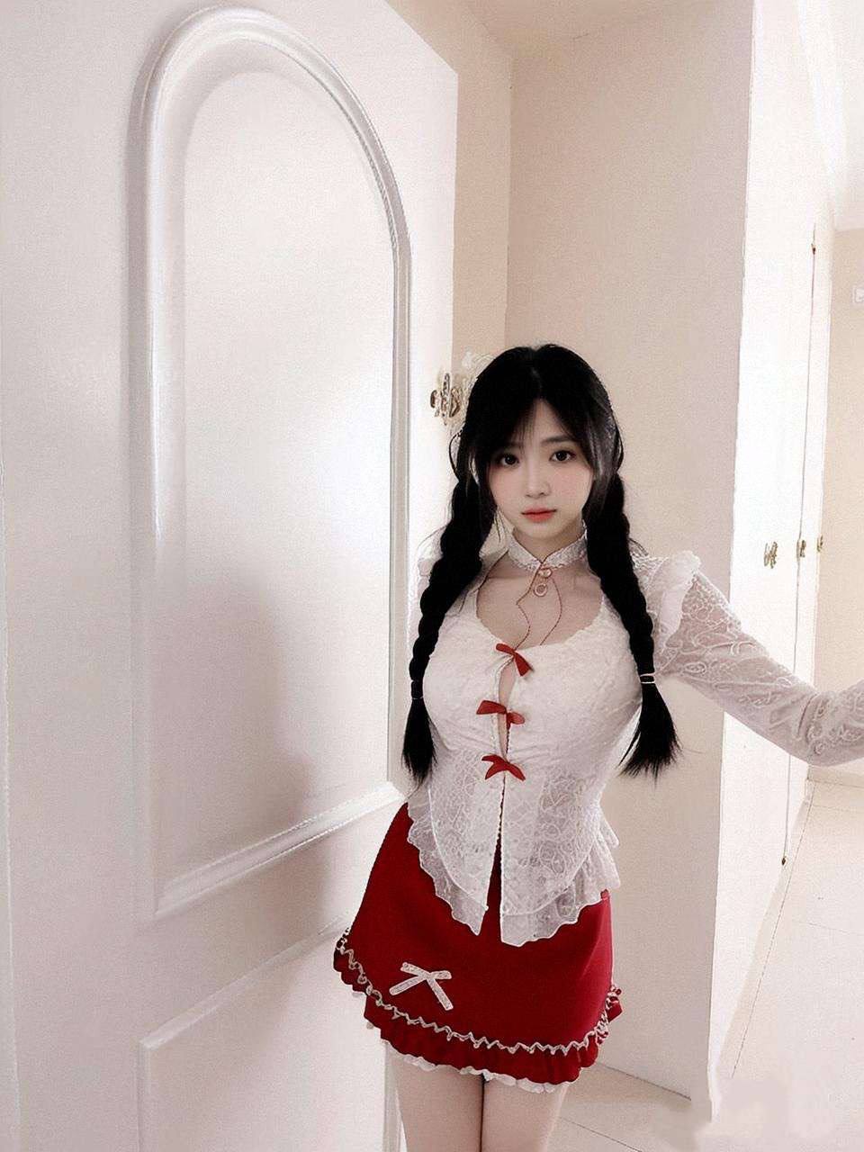 深圳治愈系甜妹超级超级无敌反光白