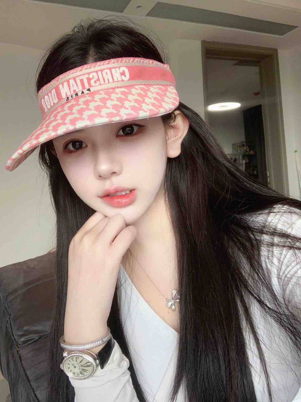 福州漫画身材蜜桃臀 童颜q