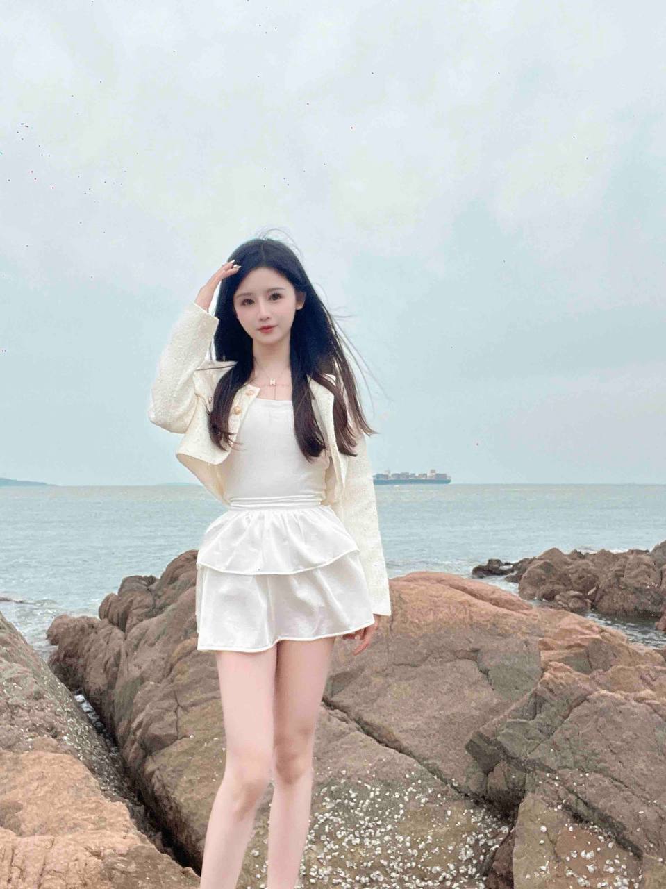 金华有颜值有身材极品性感女郎