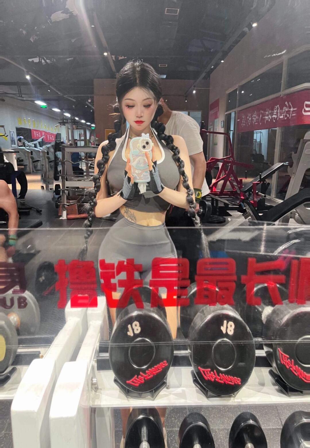 重庆高挑丰满御姐，三点粉嫩多水