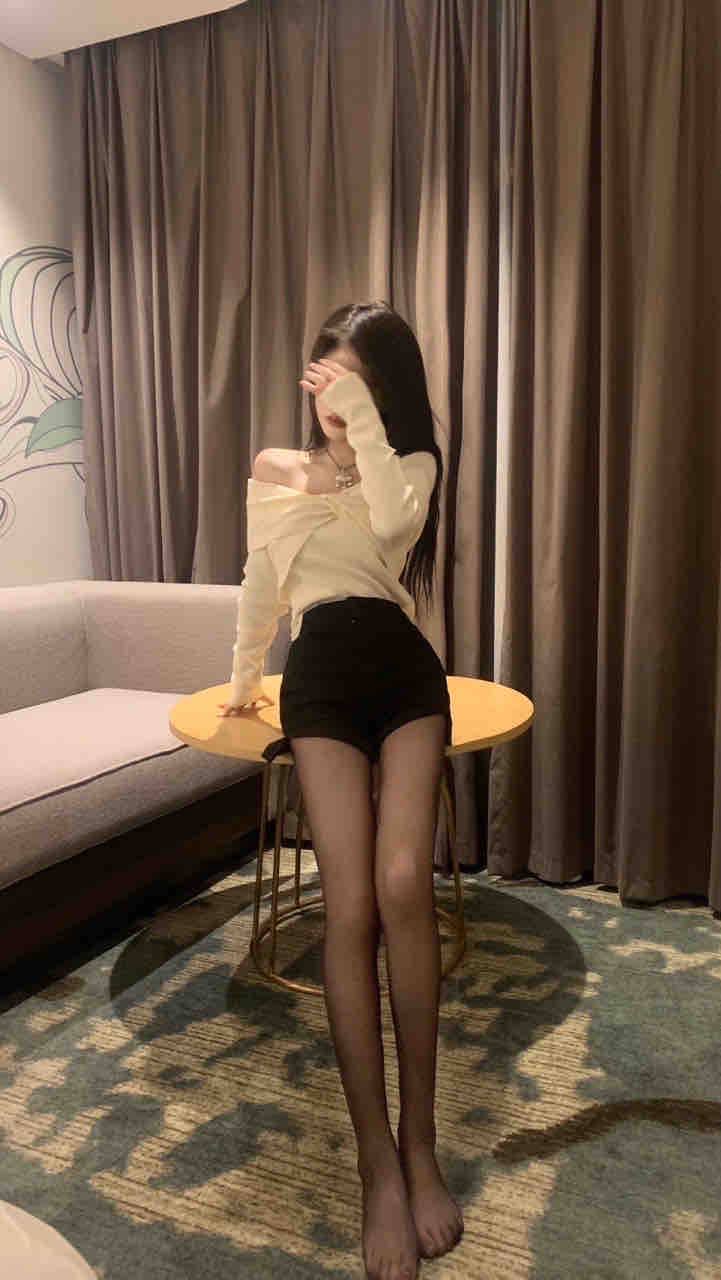 深圳00年职业内衣模特