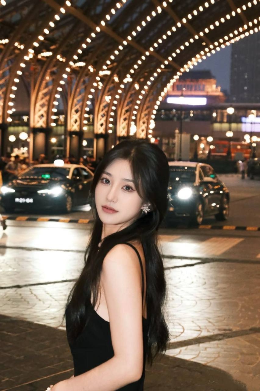 深圳大学金融系气质佳不抽烟待客如男友