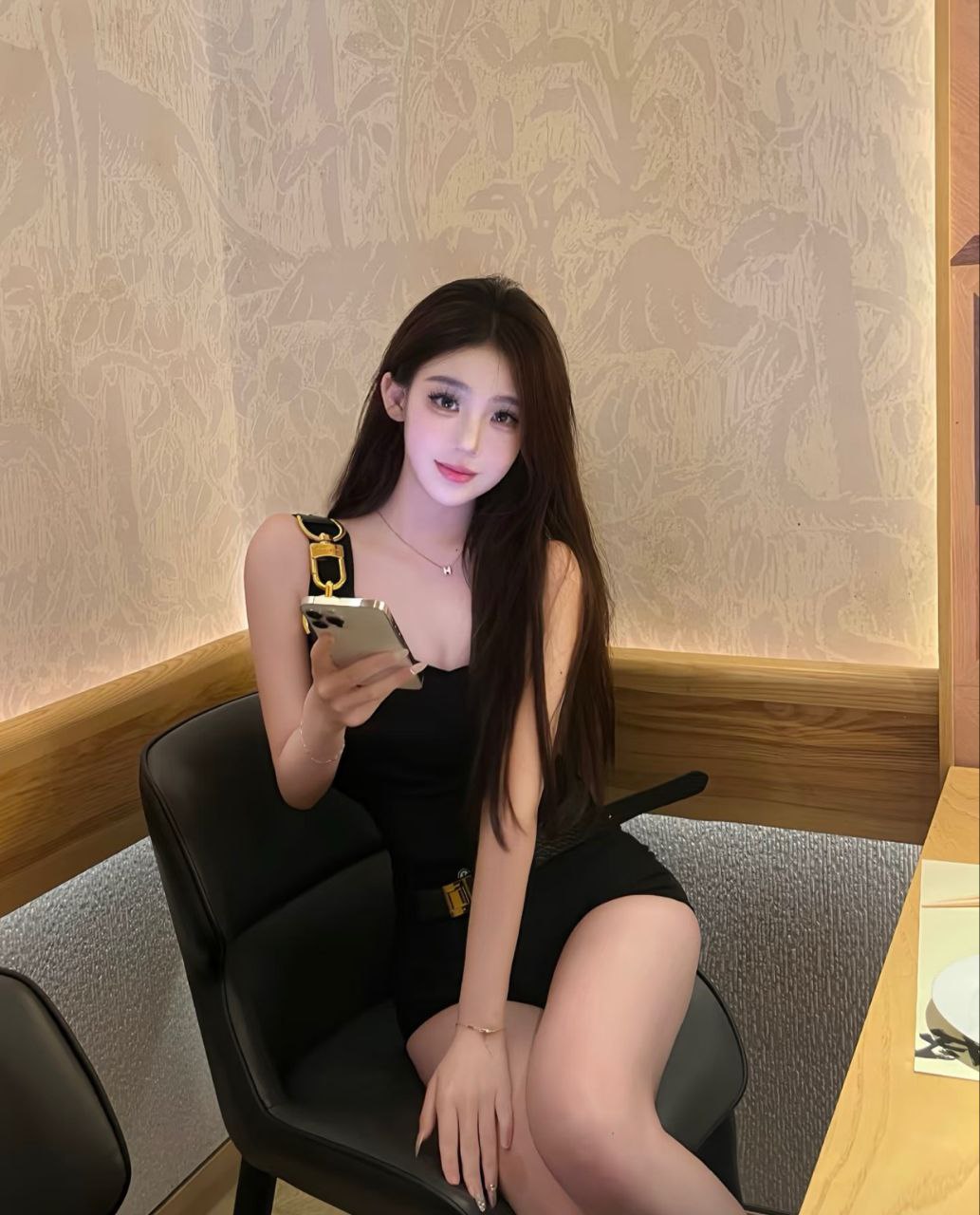 广州全身雪白上下粉