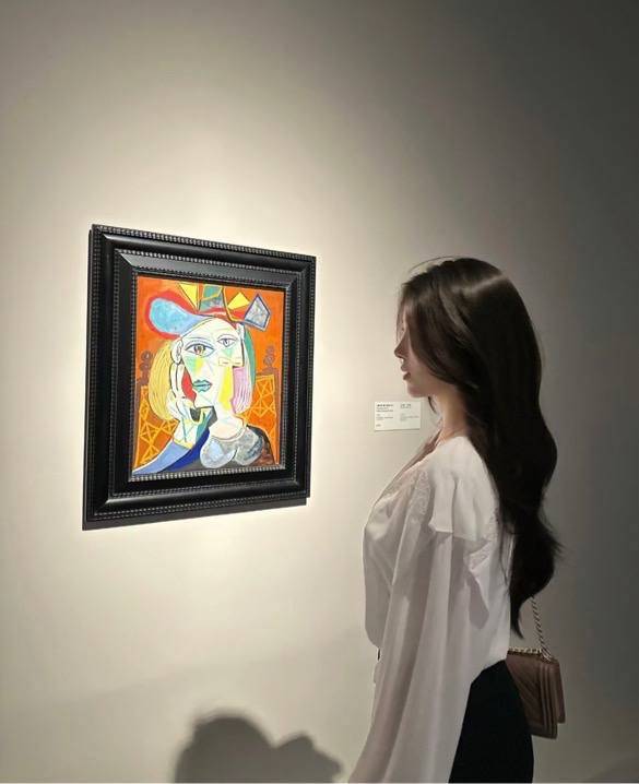 广州极品身材牛奶皮肤上门外围