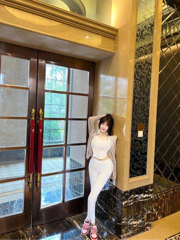 贵阳会一字马 舞蹈功底 身体柔软无纹身小萌妹-集美全国高端外围 贵阳会一字马 舞蹈功底 身体柔软无纹身小萌妹