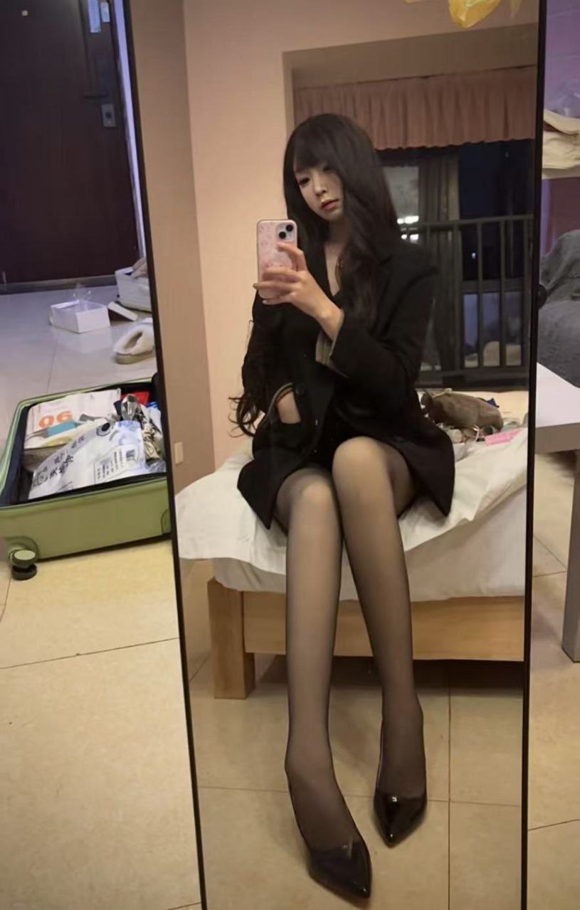 重庆刚出校的极品白虎小妹~-集美全国高端外围 重庆刚出校的极品白虎小妹~