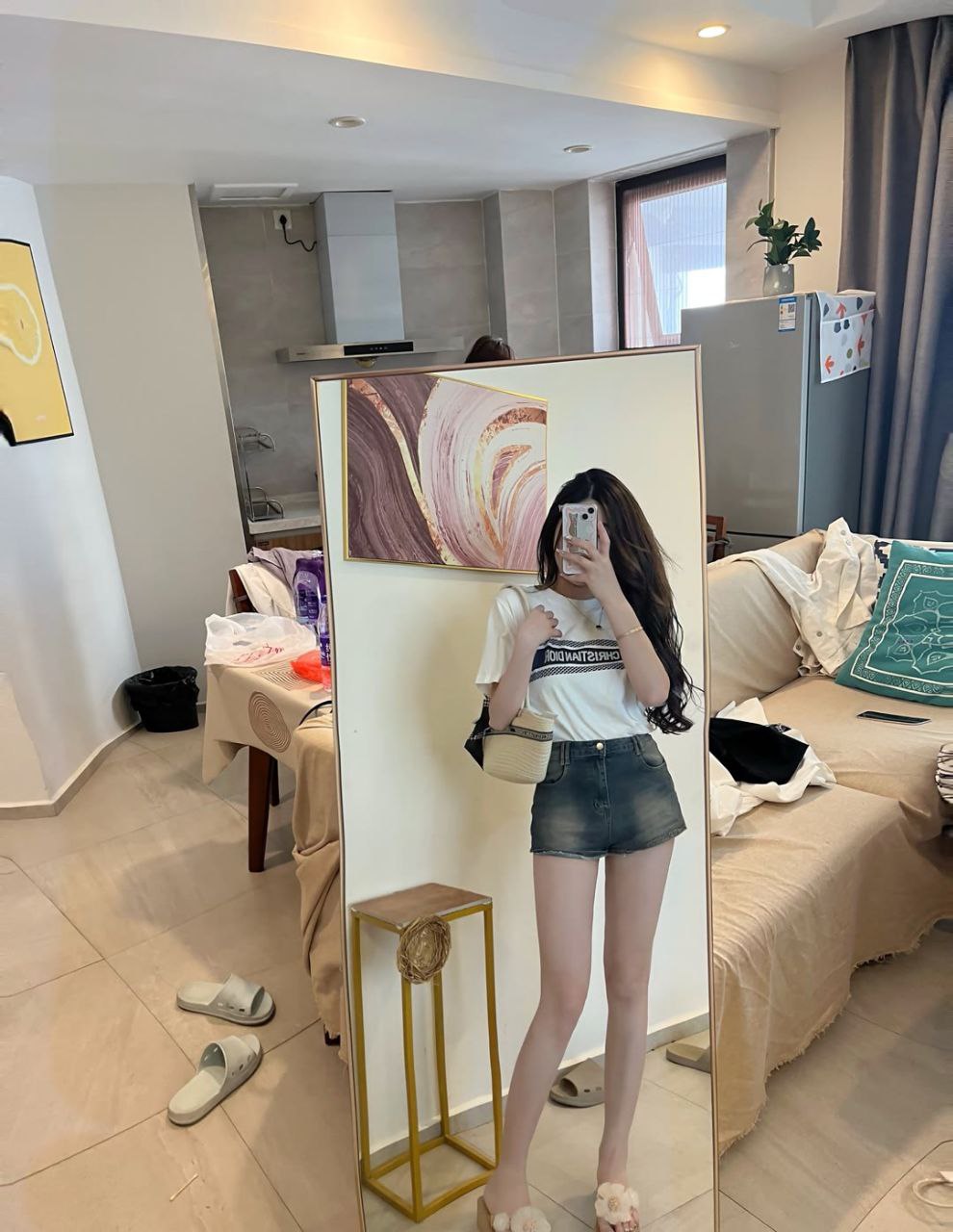 浙江省嘉兴市小姐姐超性感，都想好用什么姿势搞