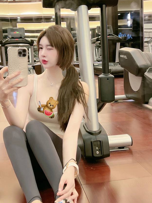 贵阳会一字马 舞蹈功底 身体柔软无纹身小萌妹-集美全国高端外围 贵阳会一字马 舞蹈功底 身体柔软无纹身小萌妹