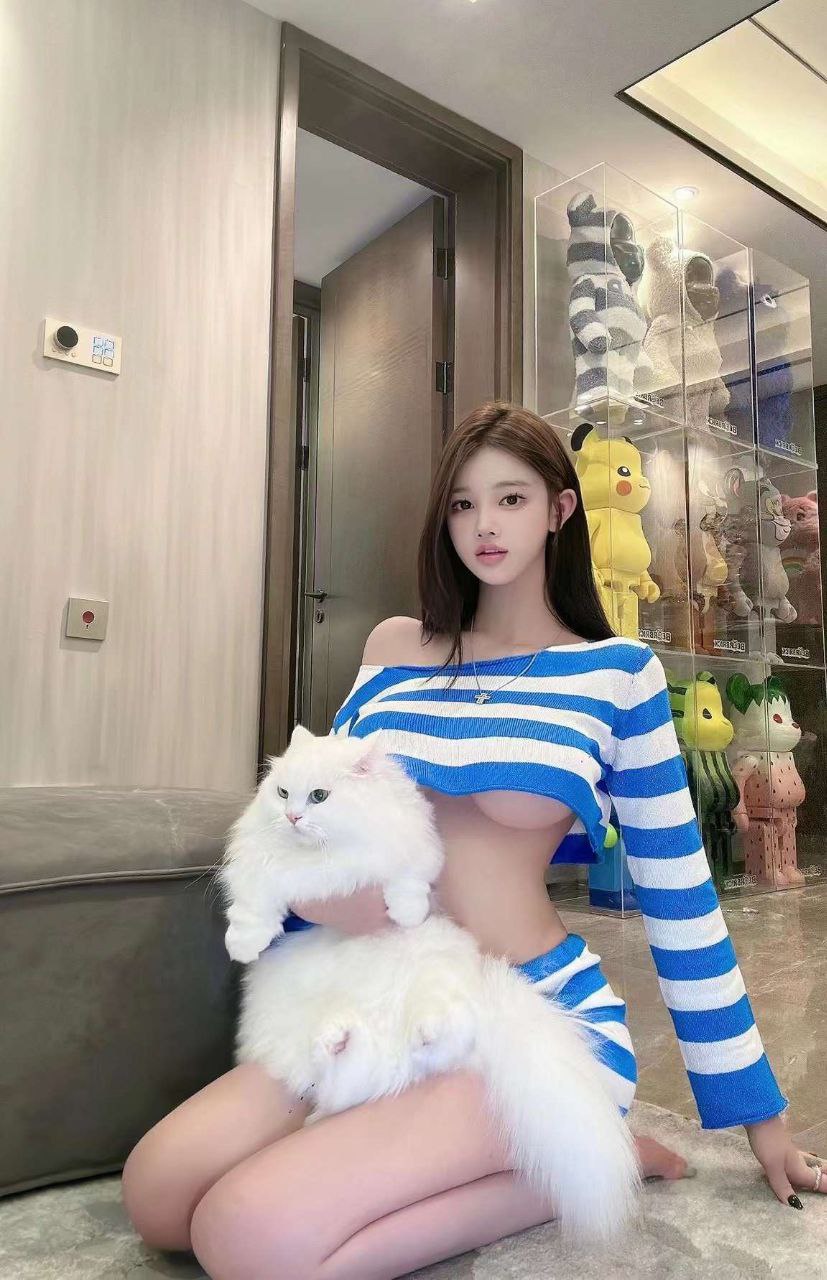 广东省 东莞市妹妹粉嫩跪操很紧膝盖跪红了