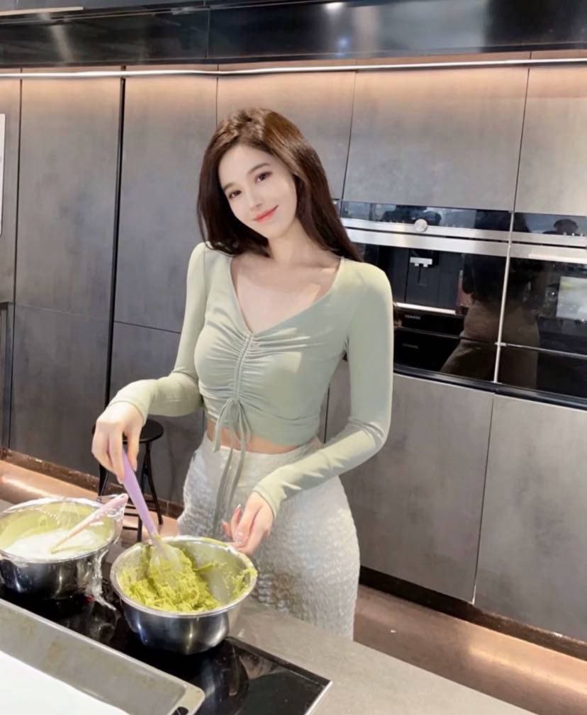 南通17EF丰满小妹 纯欲大胸 迷离的小眼神-集美全国高端外围 南通17EF丰满小妹 纯欲大胸 迷离的小眼神