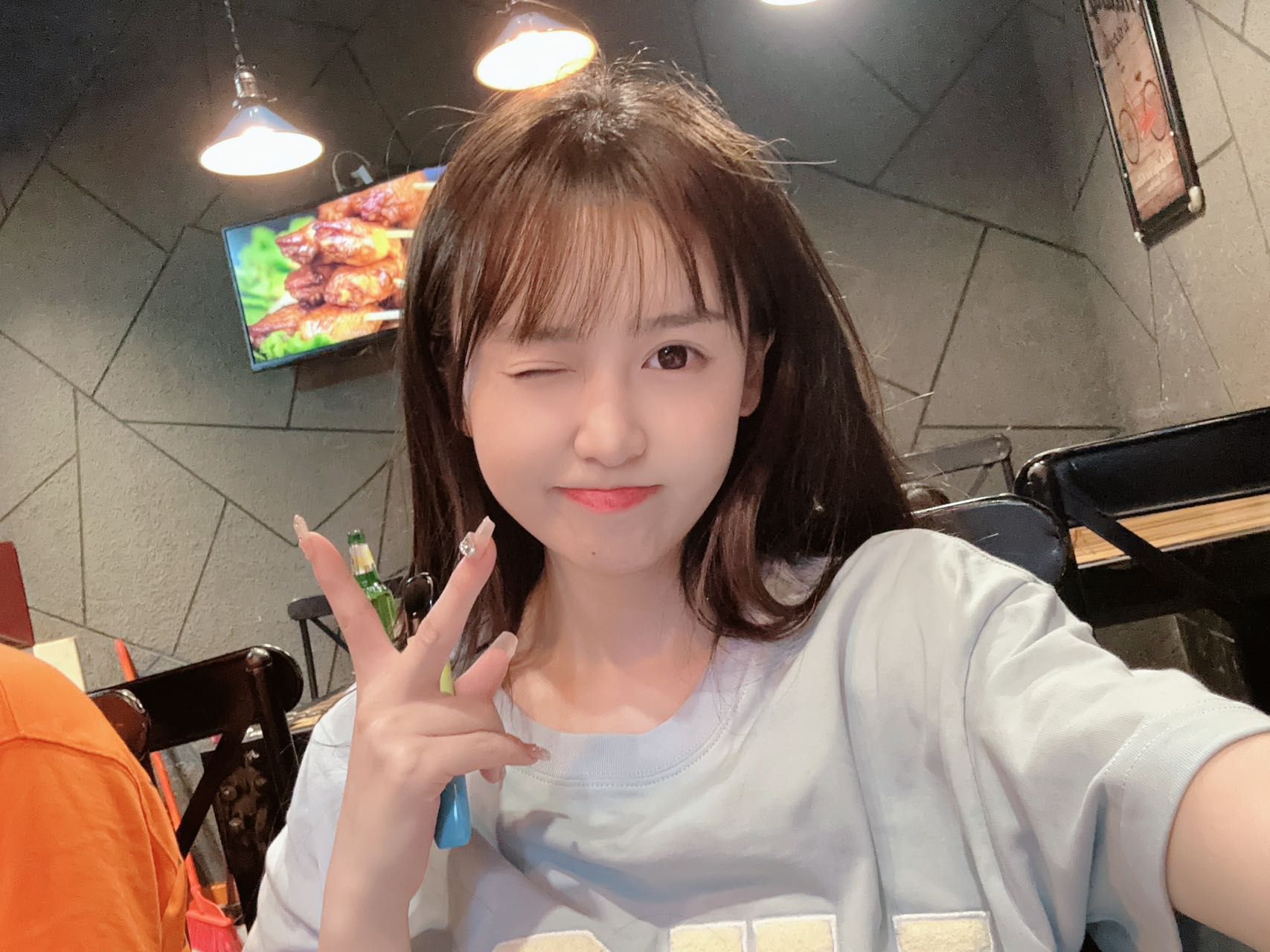 上海三粉学妹萝莉新人不烟不酒无纹身不粉包退换