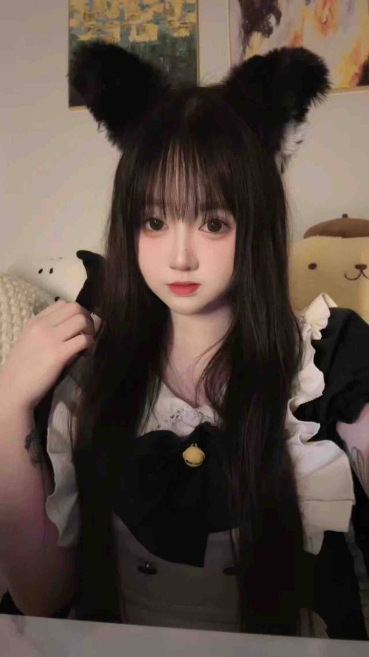 深圳零零后学生为生活费兼职下海