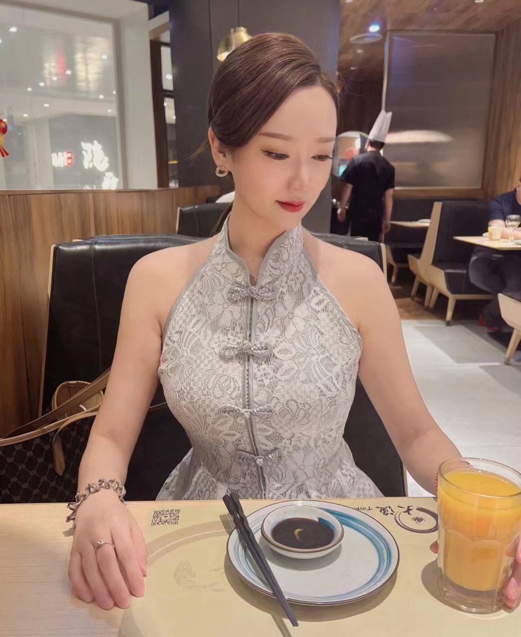 西安完美身材极品密臀御姐