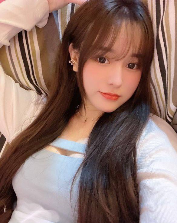 四川省成都市粉女朗非常骚,舌功厉害主动求操-集美全国高端外围 四川省成都市粉女朗非常骚,舌功厉害主动求操