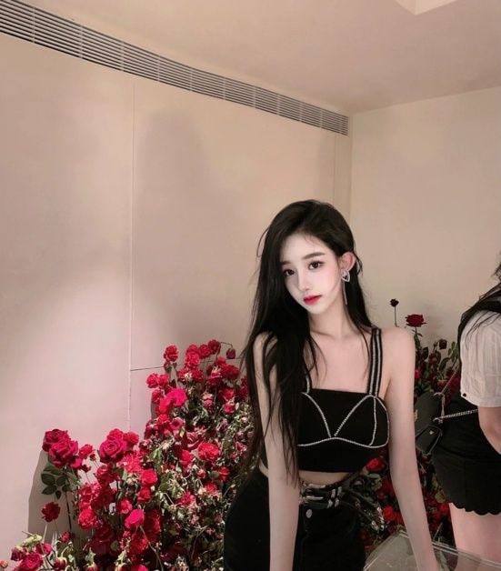 珠海胸大骚妹子紧实水多还会夹