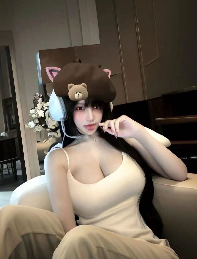 重庆童颜巨乳  网拍模特  舞蹈系学生