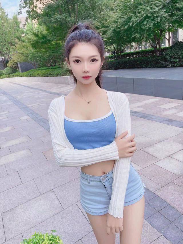 石家庄反差婊学妹兼职刚出道粉嫩鲍鱼汁水多-集美全国高端外围 石家庄反差婊学妹兼职刚出道粉嫩鲍鱼汁水多