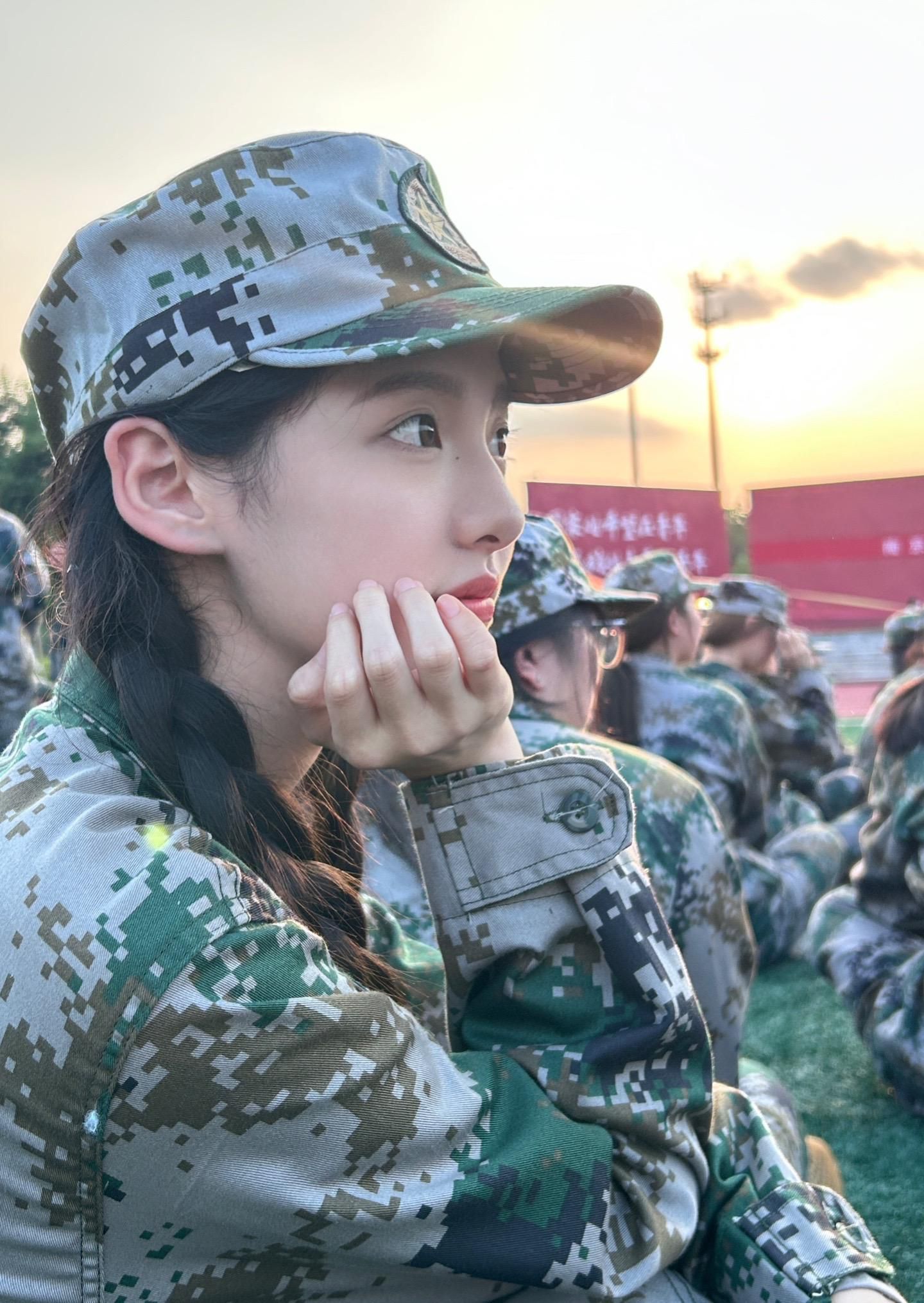 广州06清纯学妹白虎无套纯欲