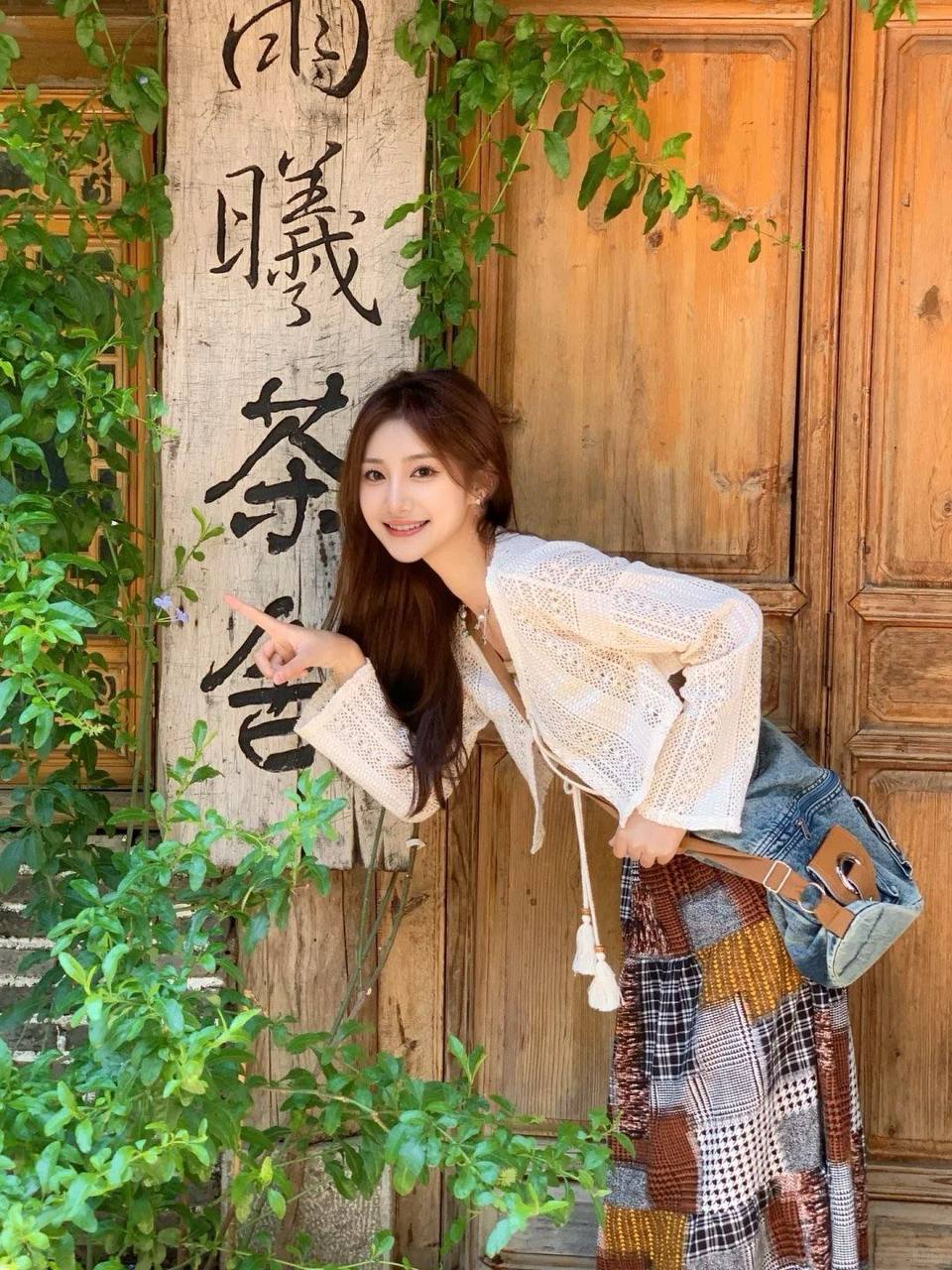 深圳大学金融系气质佳不抽烟待客如男友