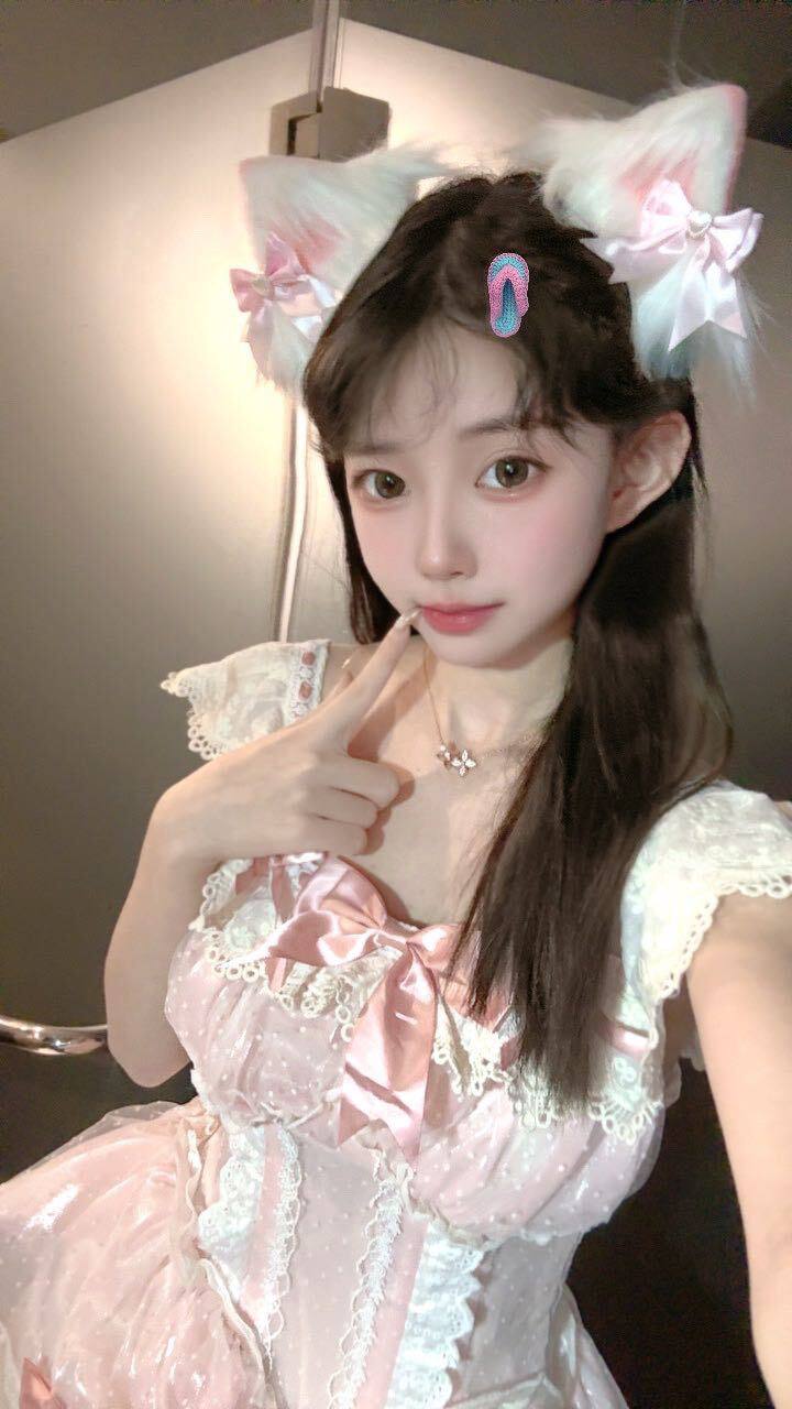 广州可爱又纯欲 迷人小翘臀