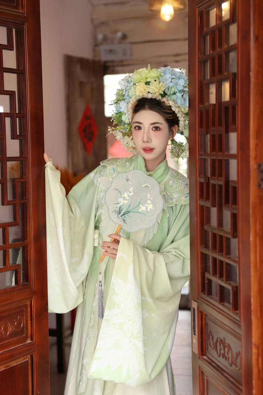 福州 会一字马 舞蹈功底 身体柔软无纹身