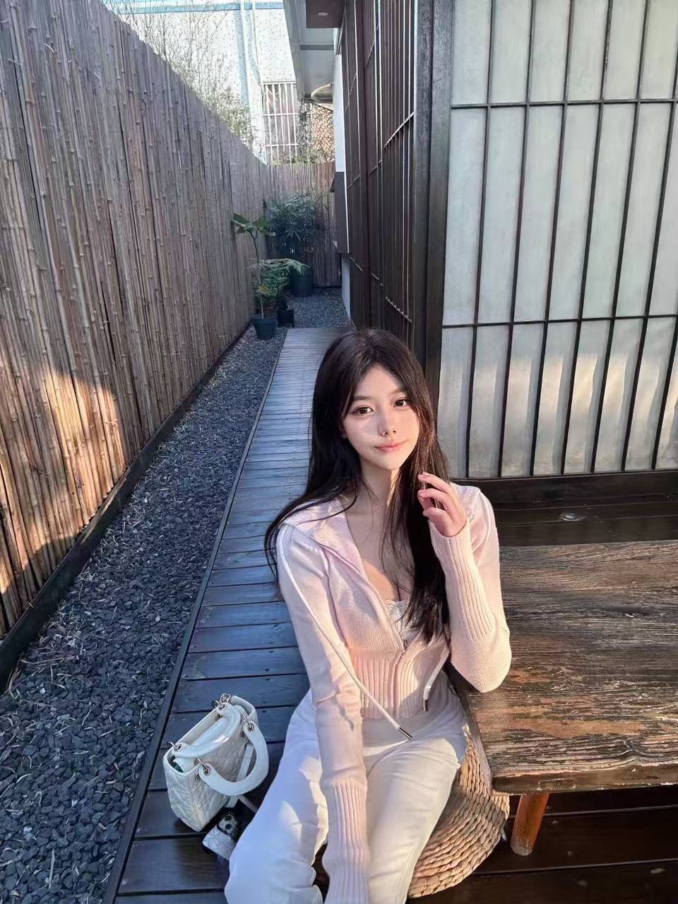 东莞刚出校的极品白虎小妹~-集美全国高端外围 东莞刚出校的极品白虎小妹~