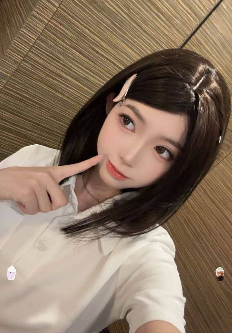 广州可爱又纯欲 迷人小翘臀