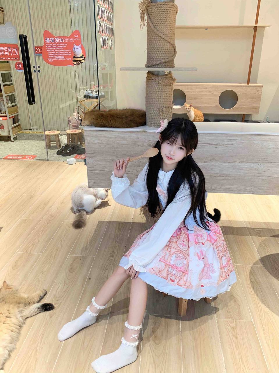 广州初恋体感三点粉前凸后翘